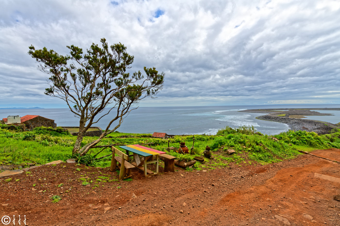 Paysage île de São Jorge aux Açores.