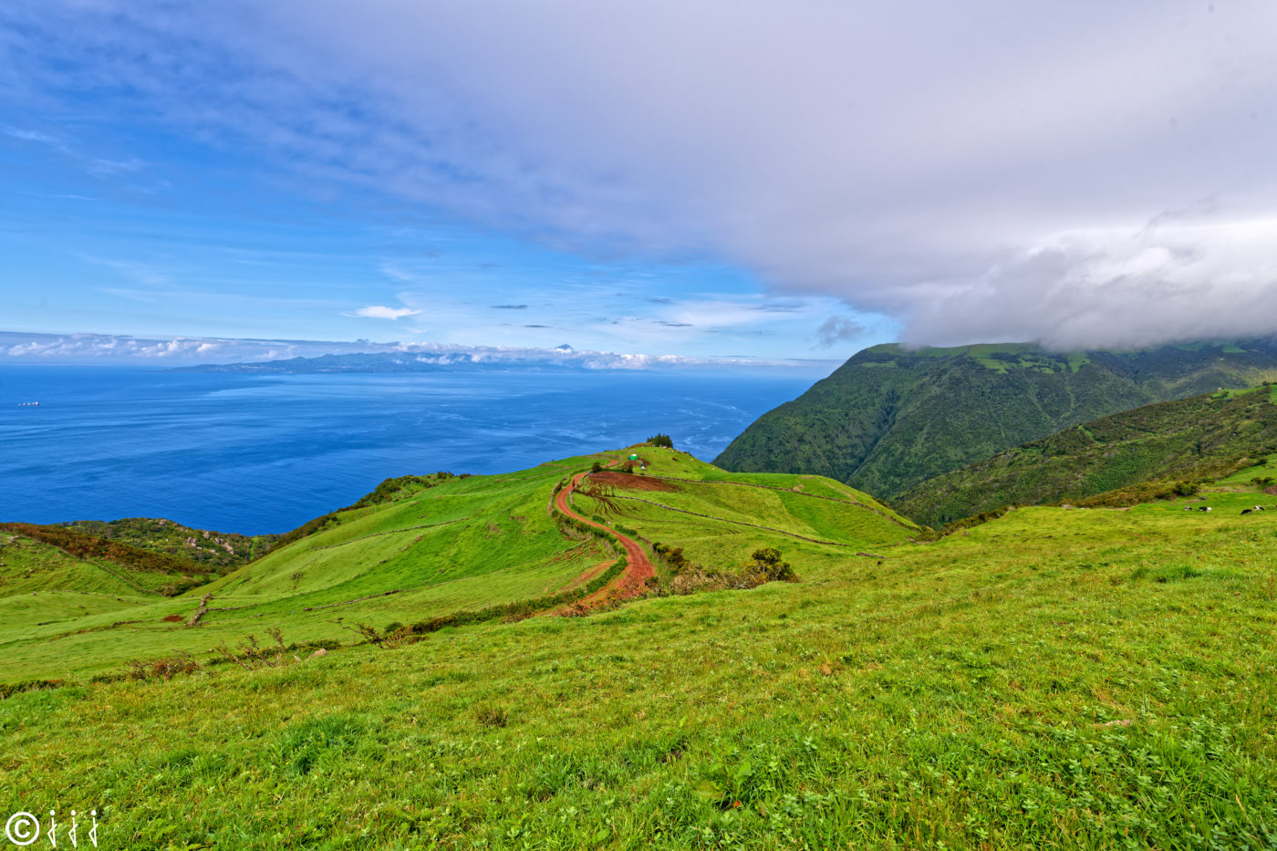 Paysage île de São Jorge aux Açores.