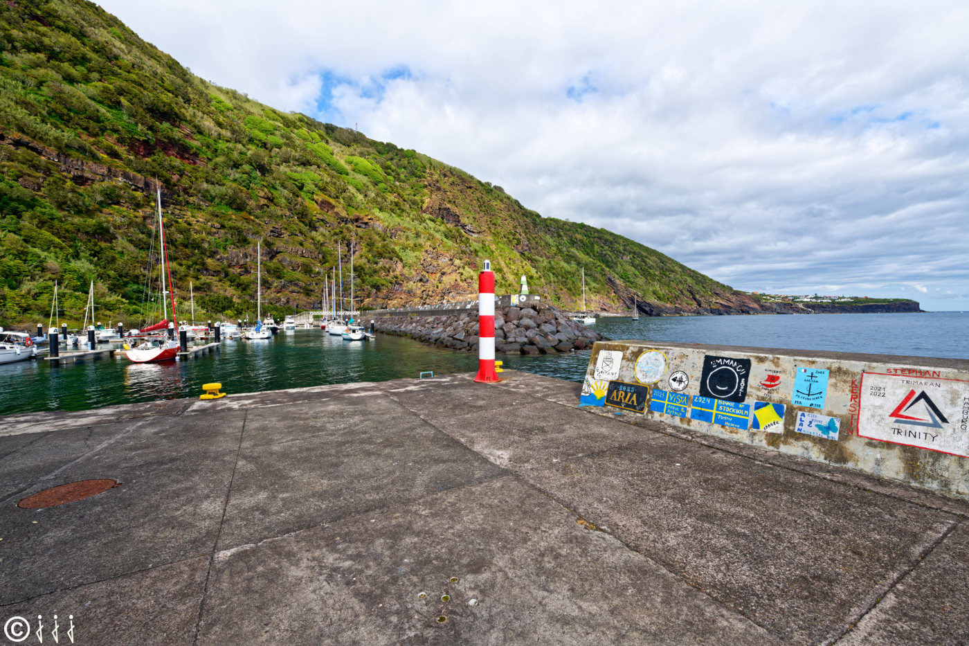 Paysage île de São Jorge aux Açores.