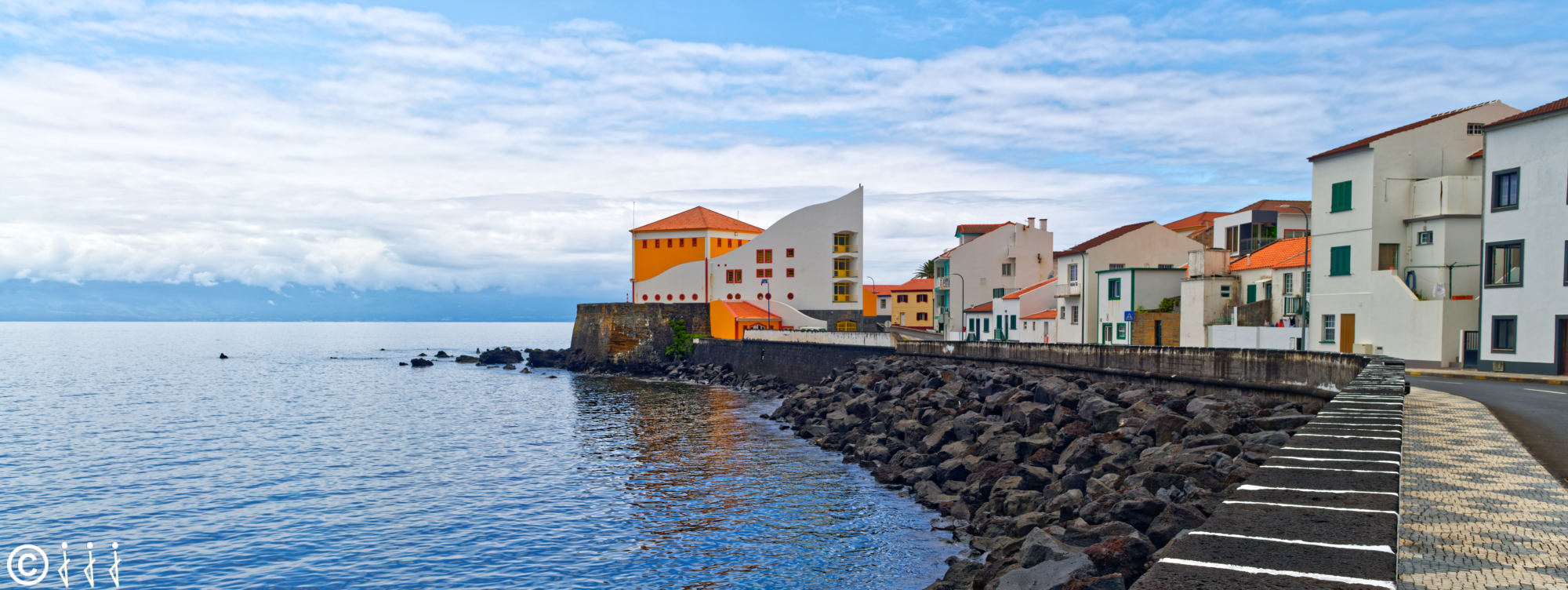 Paysage île de São Jorge aux Açores.
