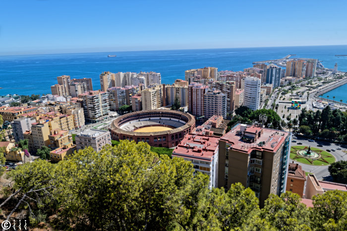 Vue sur Malaga et son arène.