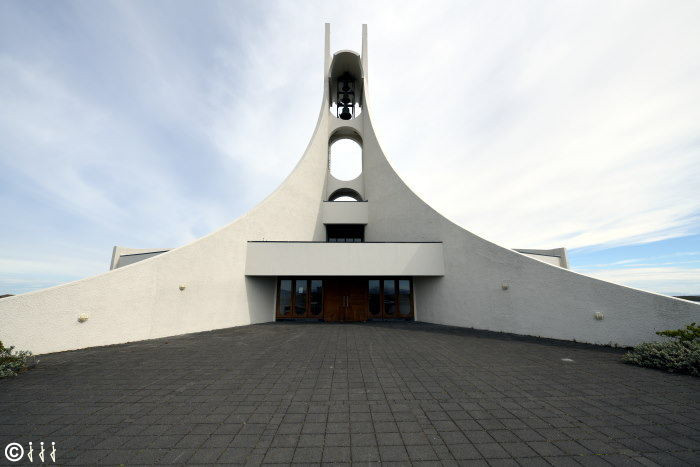 Eglise moderne à Stykkisholmur.