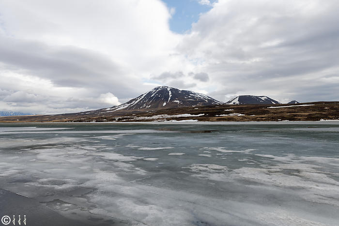 lac gelé en islande.