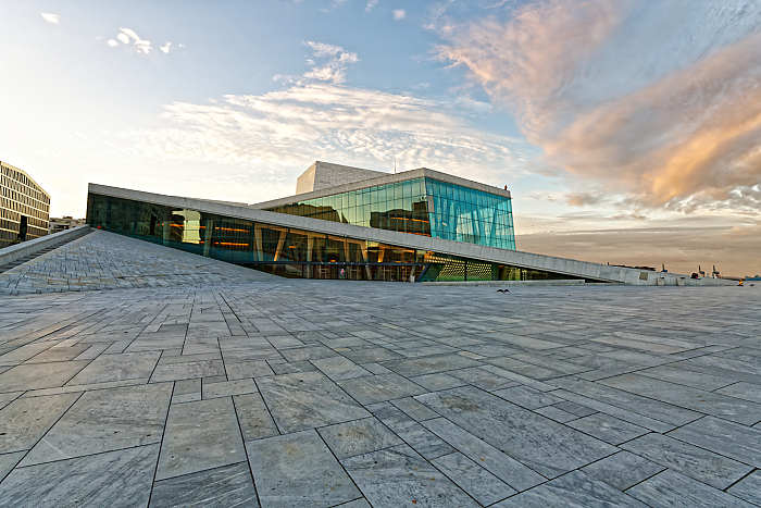 Sur le toit de l'opéra d'Oslo.