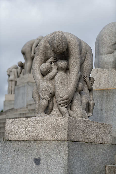 Sculpture en granit de Gustav Vigeland.
