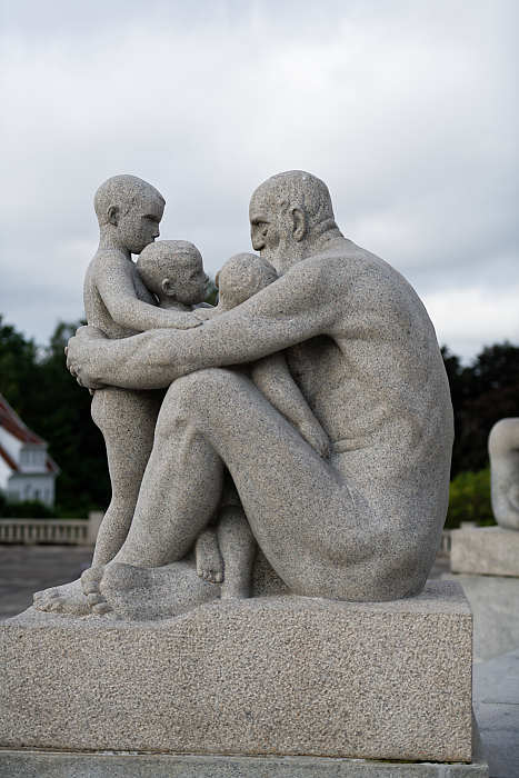 Sculpture en granit de Gustav Vigeland.