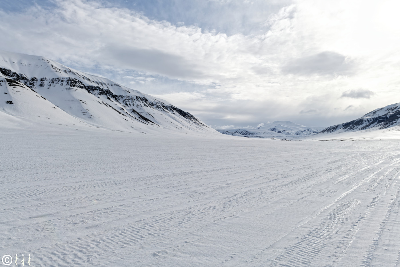 Plaine enneigée du Svalbard.